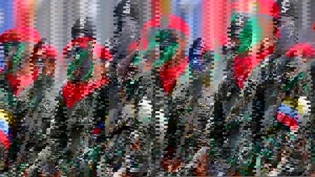حكومة فنزويلا تكلف الجيش بمرافقة ناقلات الوقود الإيرانية‎ في "المنطقة الاقتصادية"