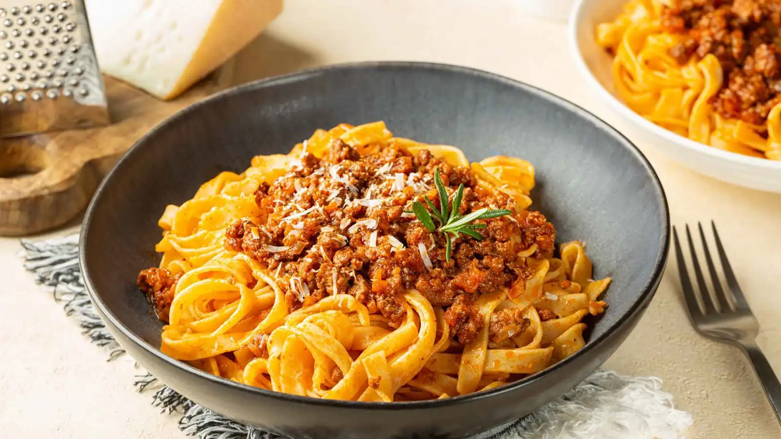 المعكرونة ليست عدوًا للنظام الغذائي.. إليك الحقيقة