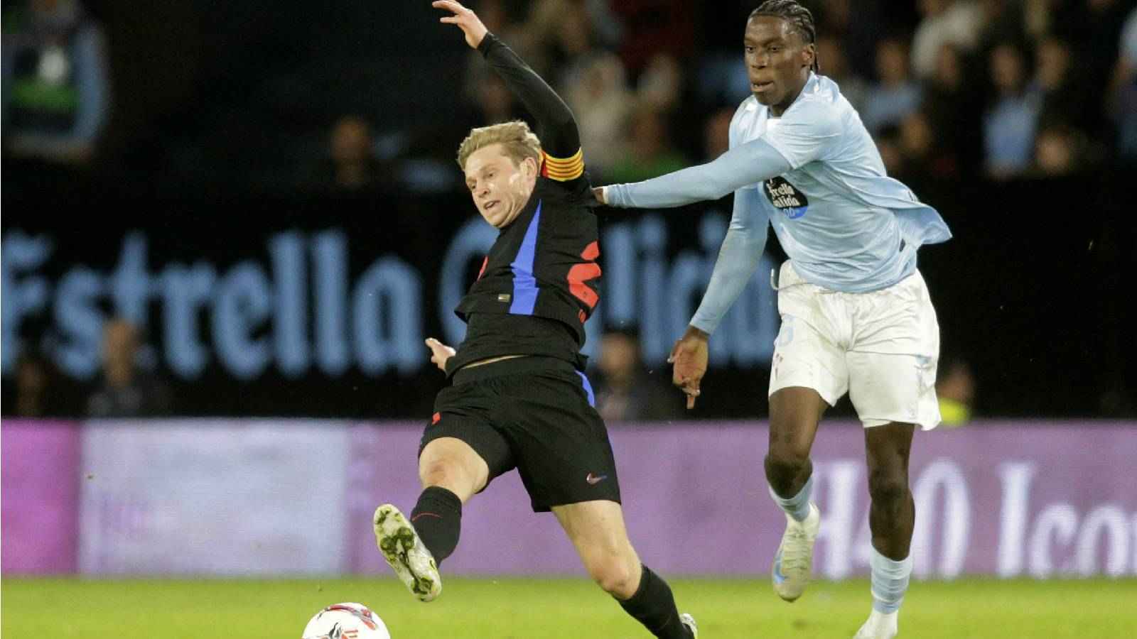 بعد التعادل مع سيلتا فيغو.. جمهور برشلونة يطالب بطرد هذا اللاعب (صور)