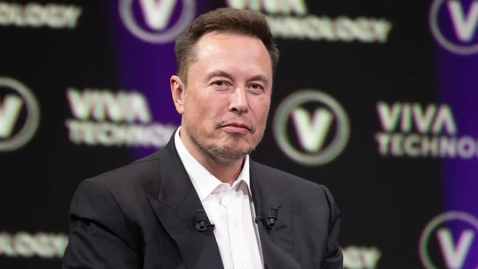 إيلون ماسك: الذكاء الاصطناعي سيجعل العمل البشري اختياريًا