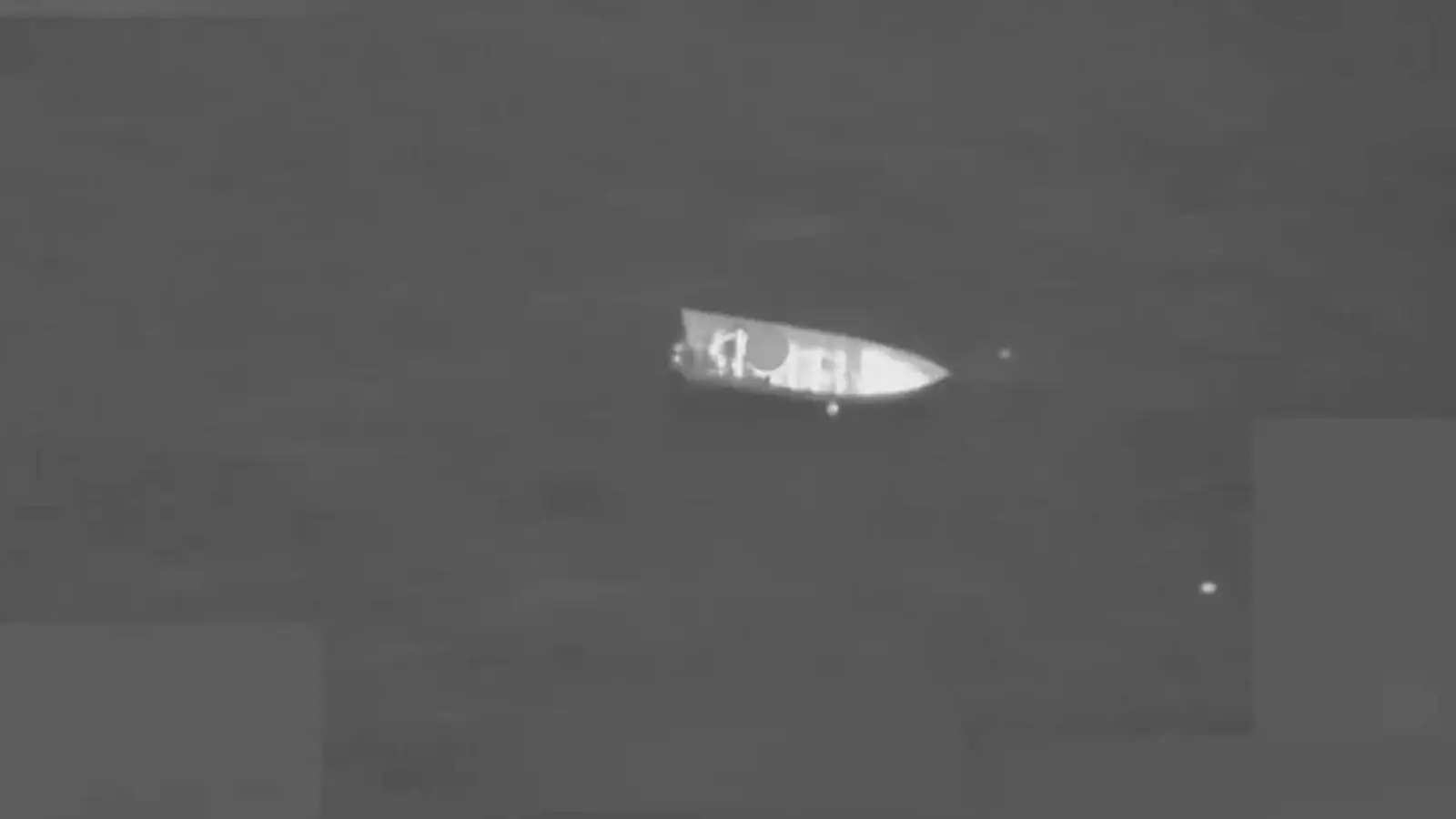 مقتل شخصين بضربة أمريكية على سفينة في المحيط الهادئ (فيديو)