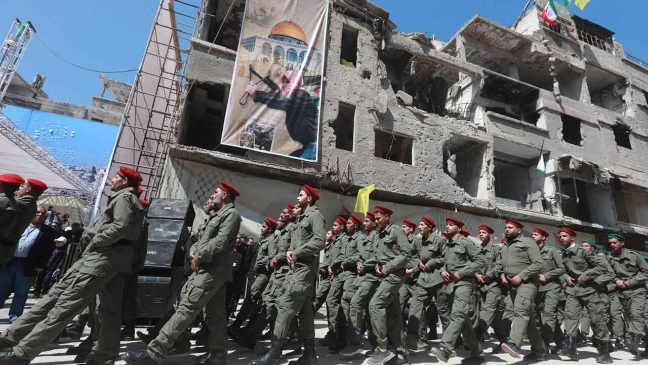 سلموا أسلحتهم للسلطات.. قادة فصائل فلسطينية يغادرون دمشق