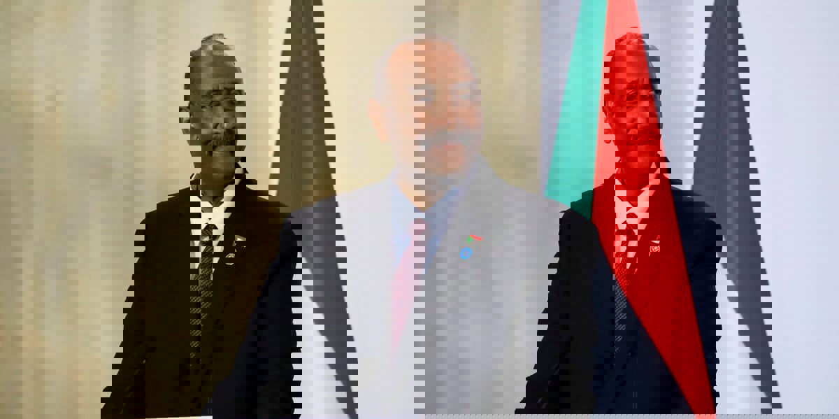 البرهان يجري حركة إقالات وتعيينات في الحكومة السودانية