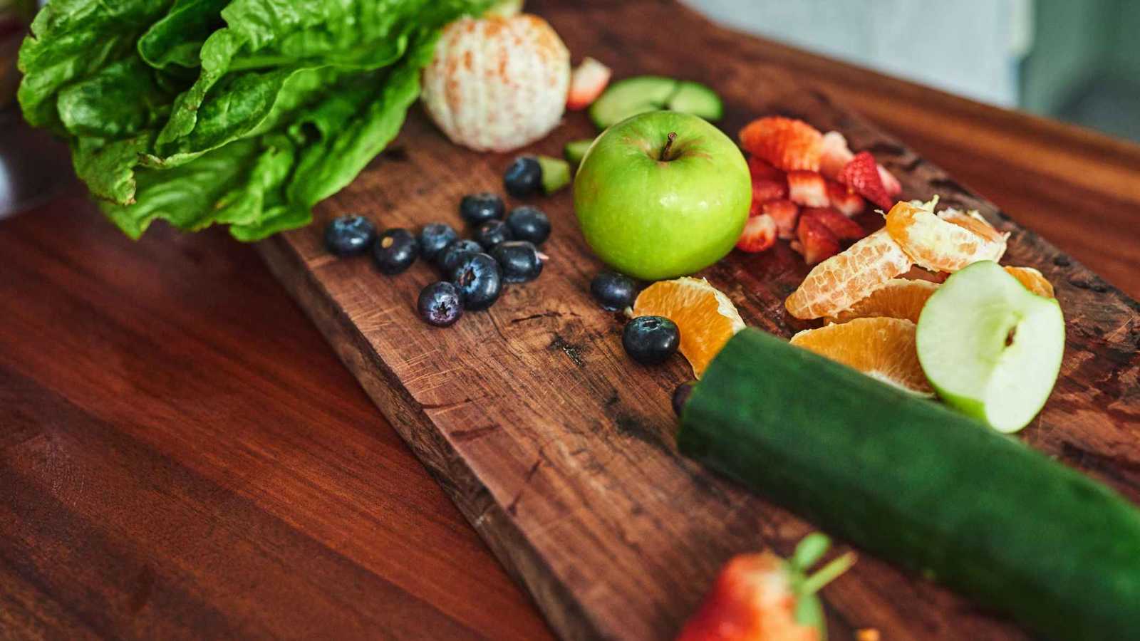 جيمي أوليفر يشعل الجدل.. هل تكفي "5 حصص" من الفاكهة والخضار؟