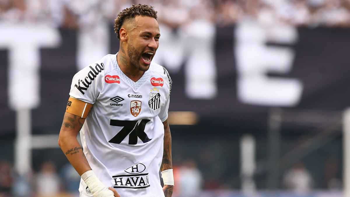 وسط فرحة جنونية.. نيمار ينقذ سانتوس من الهبوط في الدوري البرازيلي (فيديو)