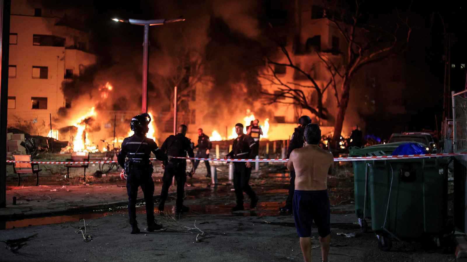 وسط صدمة الحوثيين.. هل تغير ضربة صنعاء المعادلة بين إسرائيل وإيران؟