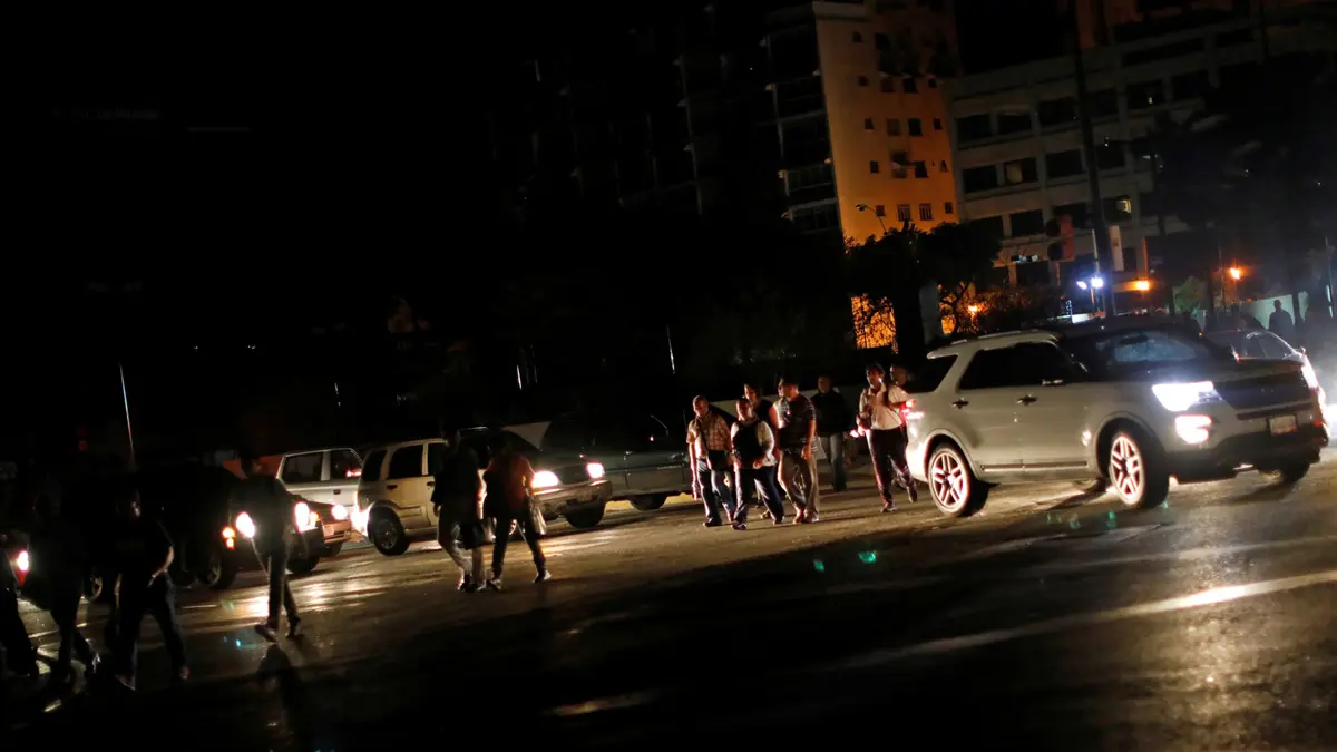 فنزويلا توقف نشاط المدارس والشركات الاثنين بسبب الكهرباء