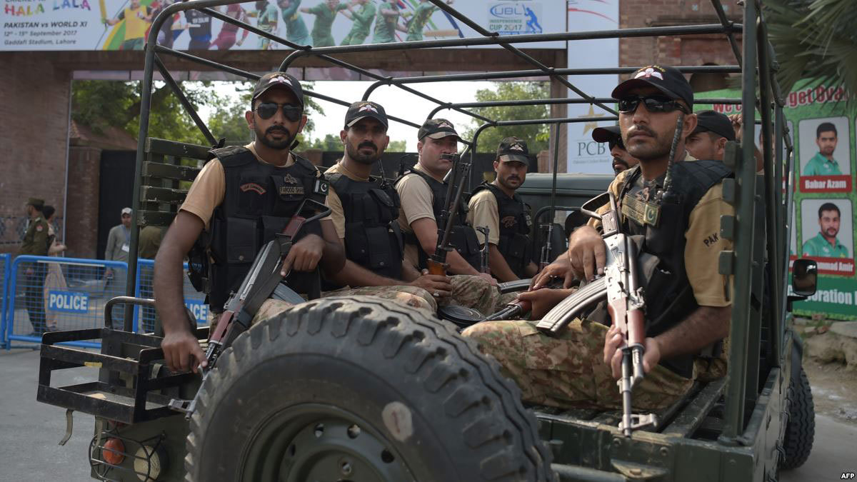 مقتل 6 جنود باكستانيين في هجومين منفصلين قرب الحدود الإيرانية