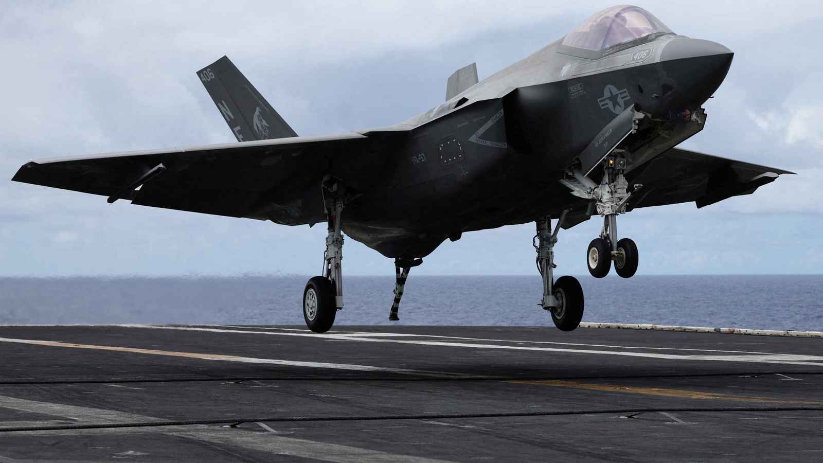 لمحاربة الحوثيين.. حاملة الطائرات الأمريكية "فينسون" تدخل البحر الأحمر