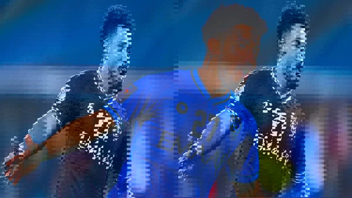 الشباب يتفق مع هتان باهبري على عقد يمتد لثلاث سنوات