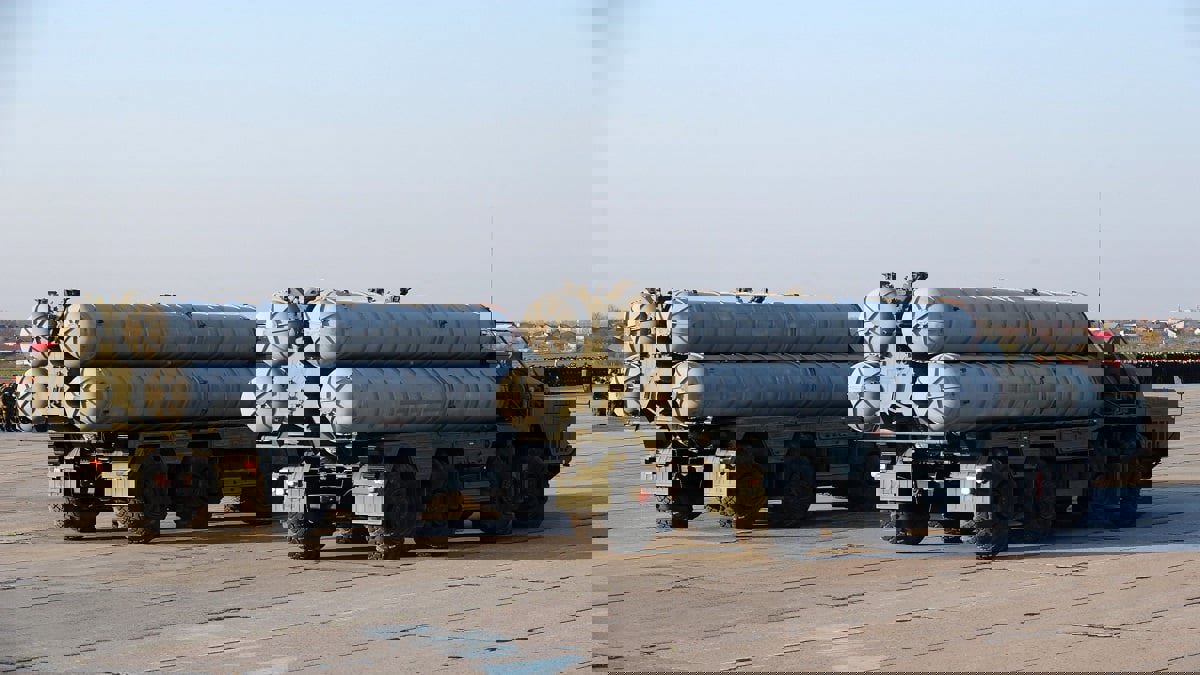 ما مستقبل صفقات الأسلحة الروسية إلى إيران بعد نهاية الحظر على طهران؟