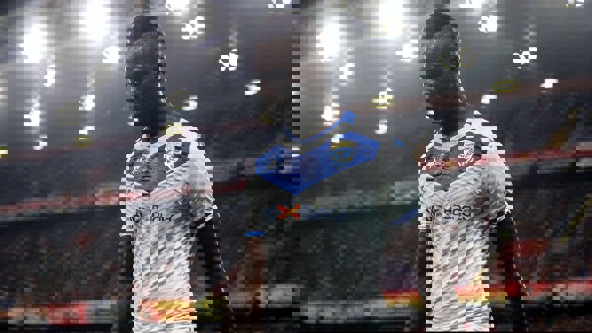 تقرير: الشارقة الإماراتي يتفاوض مع بالوتيلي