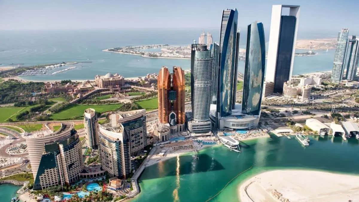 وثيقة: أبوظبي تتلقى طلبات بأكثر من 19 مليار دولار لسندات على ثلاث شرائح