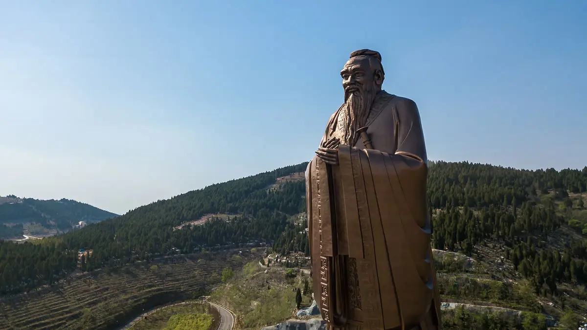 "كونفوشيوس".. سيرة فيلسوف غير عادي