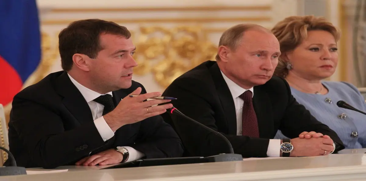 ميدفيديف: بلادي "كبش فداء" لتصفية حسابات داخلية أمريكية