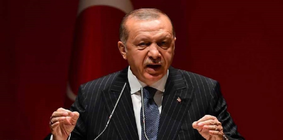 أردوغان: الجيش التركي قد يخضع لسلطة وزارة الدفاع