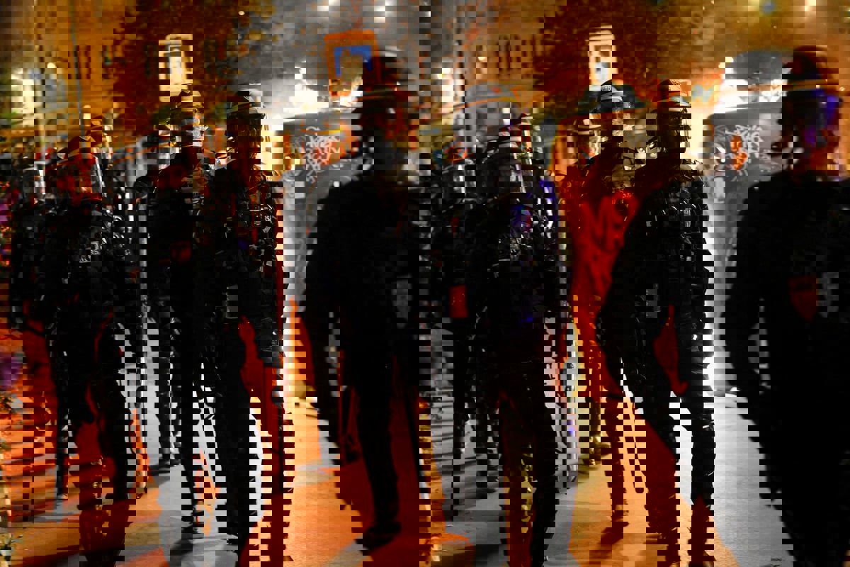 إصابة رجليْ أمن جرّاء هجوم على مركز للشرطة في باريس (فيديو)