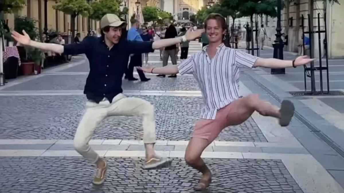 إد بيبول.. مؤثر بلجيكي يخطف قلوب المصريين بمشاهدات مليونية (فيديو)