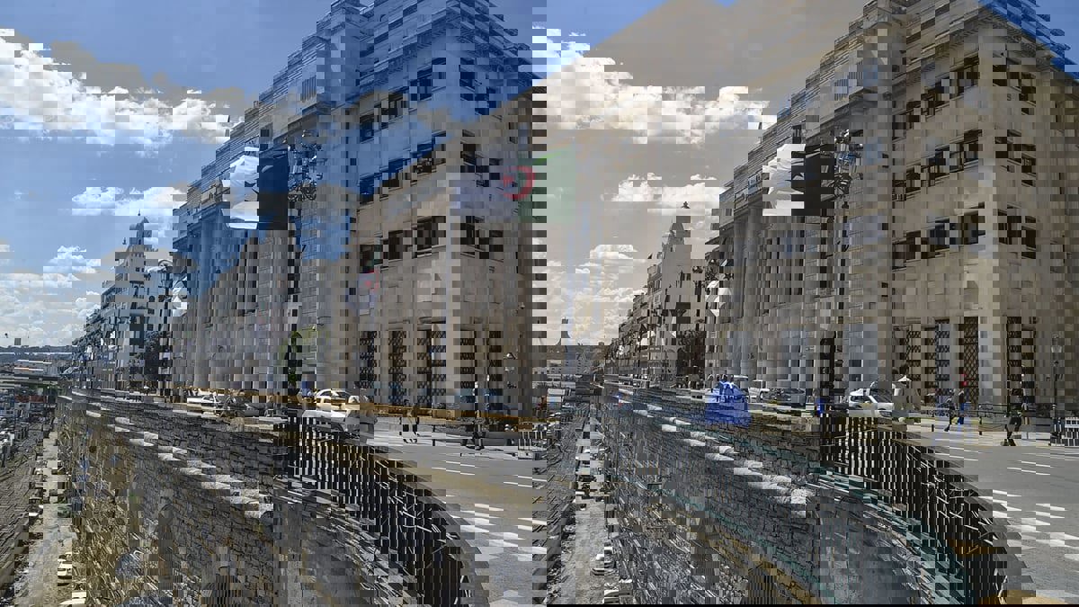 الجزائر.. قضايا فساد تهدد عشرات النواب بفقدان مقاعدهم