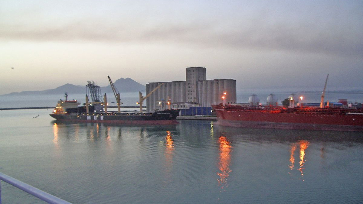 إيطاليون يستولون على سفينة محملة بمساعدات طبية لتونس