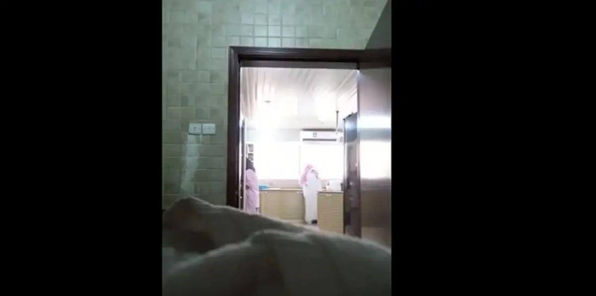 سعودية تفضح زوجها بفيديو لعلاقته الحميمية بالخادمة