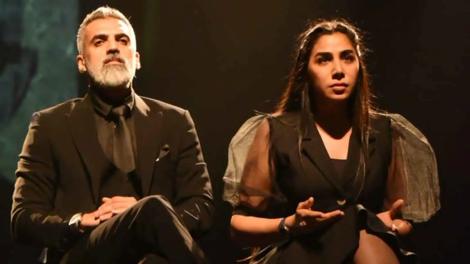 "مأتم السيد الوالد".. مسرحية عراقية تلامس الوجع الإنساني