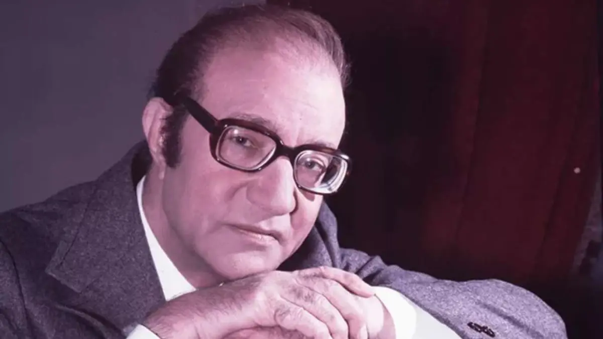 هل سرق محمد عبد الوهاب لحن "عندك بحرية"؟