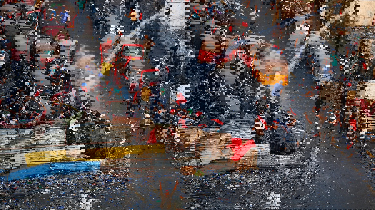 20 قتيلاً ومئات الجرحى في فض اعتصام لمحتجين عراقيين بكربلاء (فيديو)