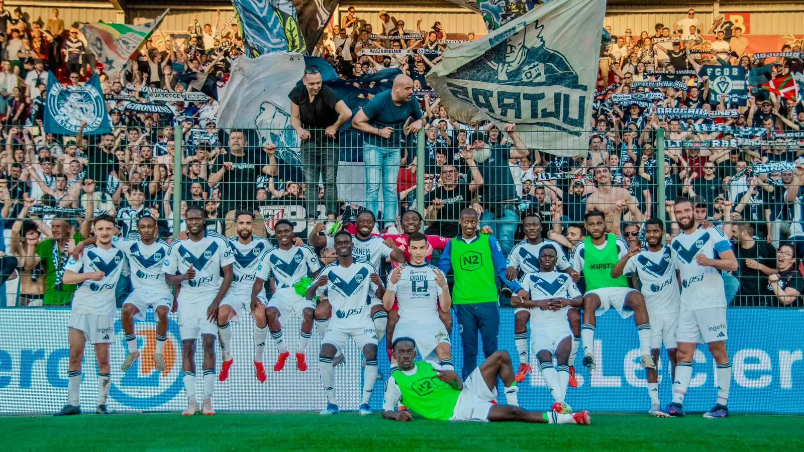 أسطورة ألمانيا يعرض 30 مليون يورو لشراء الفريق التاريخي لزيدان