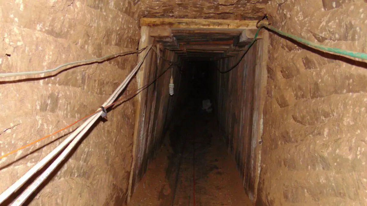 الجيش الإسرائيلي يعرض لقطات لنفق بين إٍسرائيل ولبنان بعمق 22 طابقًا