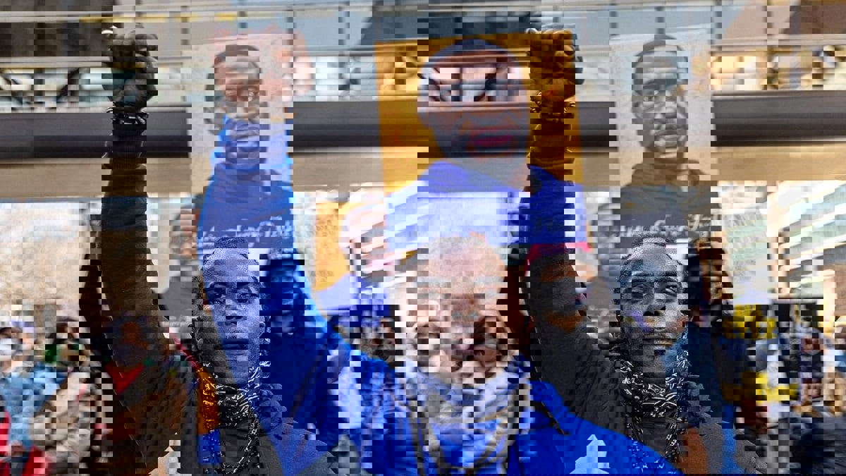 بعد عام من مقتل جورج فلويد.. الأمريكيون الأفارقة يواجهون مزيدا من العنف ونار غضبهم تتأجج‎