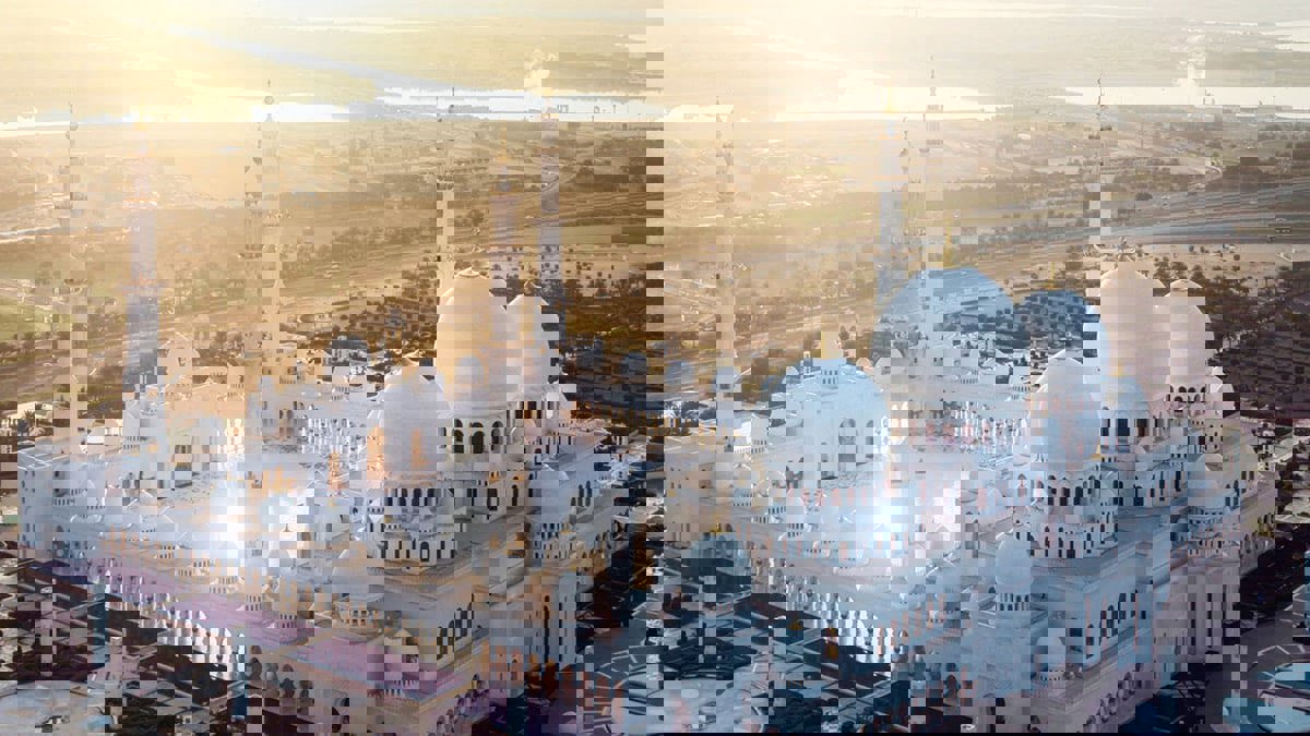 جامع الشيخ زايد رابع أفضل منطقة جذب في العالم