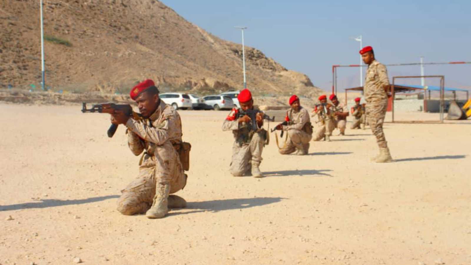 في عملية خاطفة.. "النخبة الحضرمية" تسيطر على معسكر تجنيد قبلي باليمن