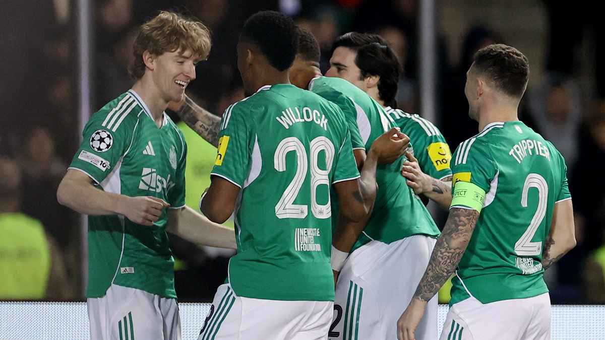 نيوكاسل يسحق كاراباخ ويضع قدما في دور الـ16 بدوري أبطال أوروبا 