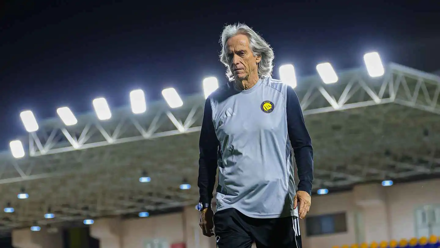 وعد رونالدو يحسم الجدل.. هل سيقود جيسوس المنتخب السعودي؟