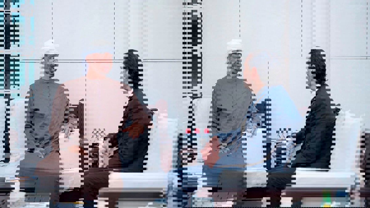 الحريري يجري مباحثات مع الشيخ محمد بن زايد في أبوظبي