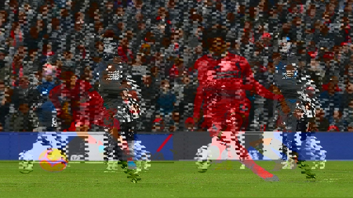 هدف محمد صلاح خلال مباراة ليفربول ونيوكاسل في الدوري الإنجليزي (فيديو)