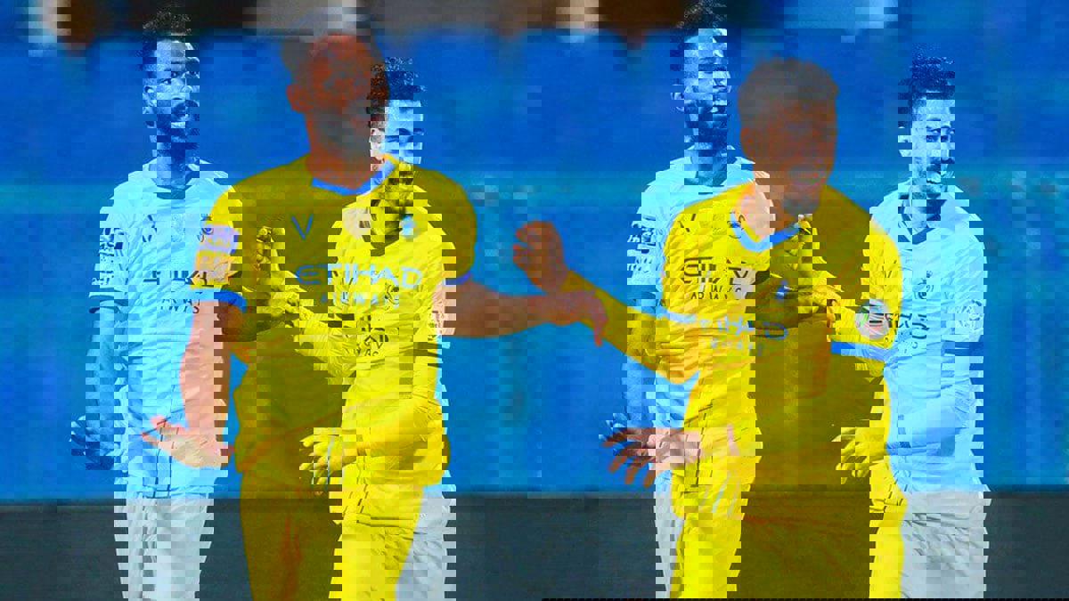 النصر يسقط القادسية ويحقق فوزه الأول في الدوري السعودي