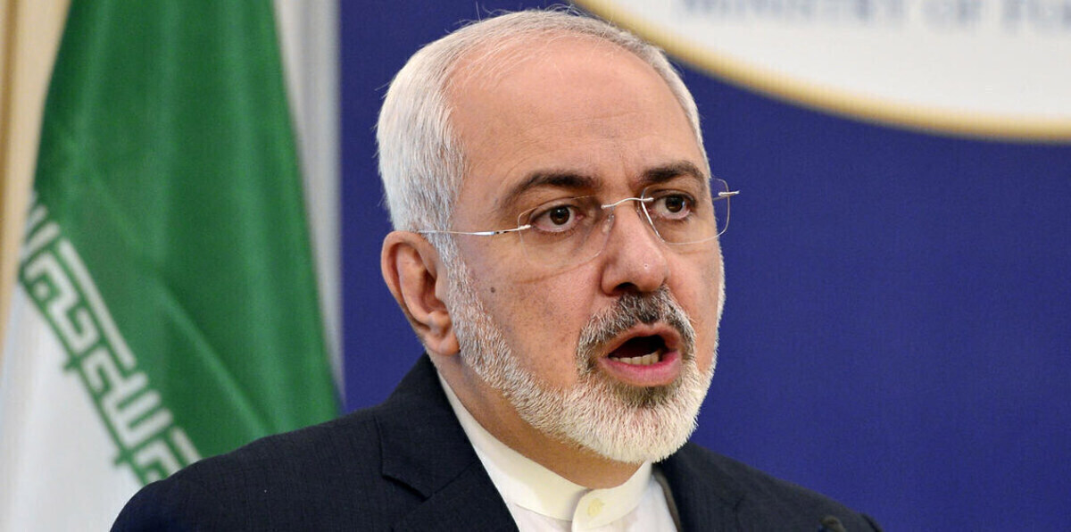 إيران تنفي عزم وزير خارجيتها محمد ظريف أداء مناسك الحج