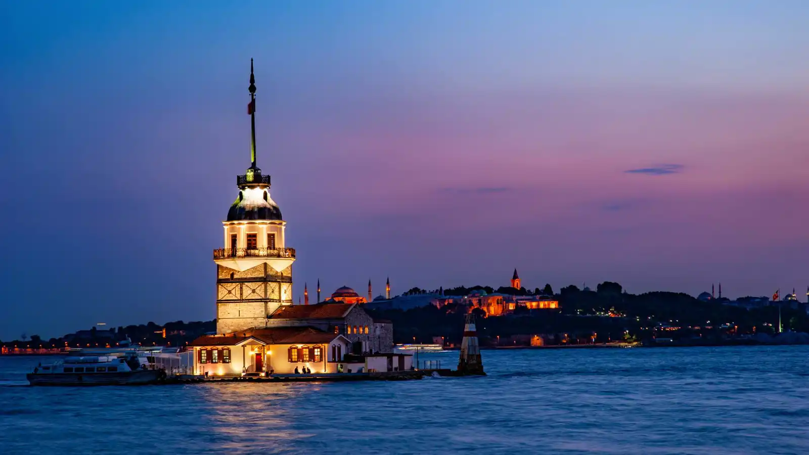 يرجح أنها لسباح روسي.. العثور على جثة في مضيق البوسفور (فيديو)