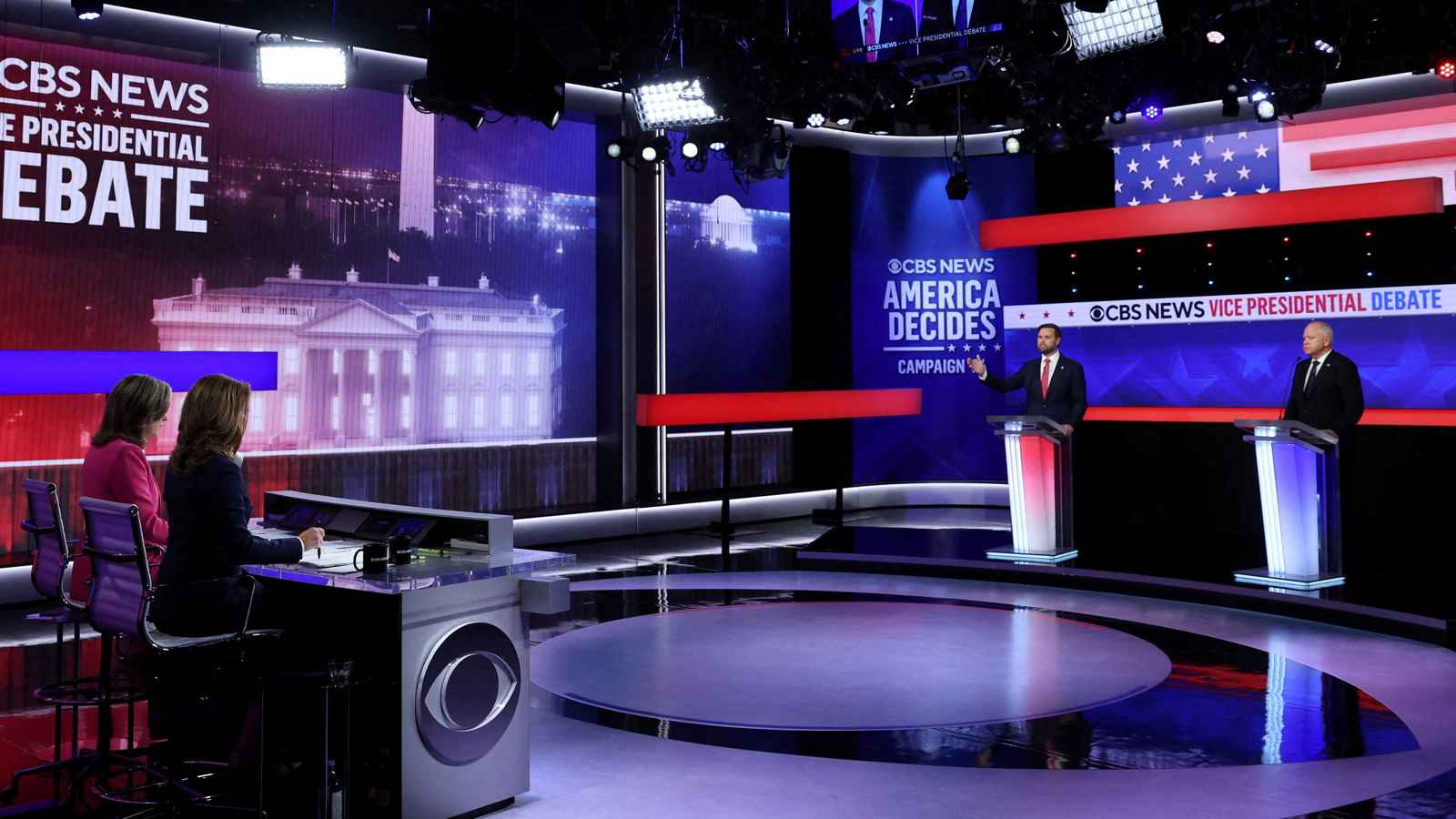 "ضربة استباقية" ضد إيران تفتتح مناظرة والز وفانس