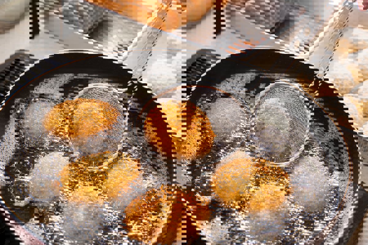 هل يمكنك إعادة استخدام زيت القلي أكثر من مرّة؟