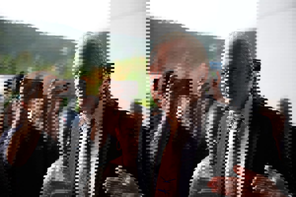 مقابل حريته.. أسانج يقرّ بالذنب أمام محكمة أمريكية (صور)