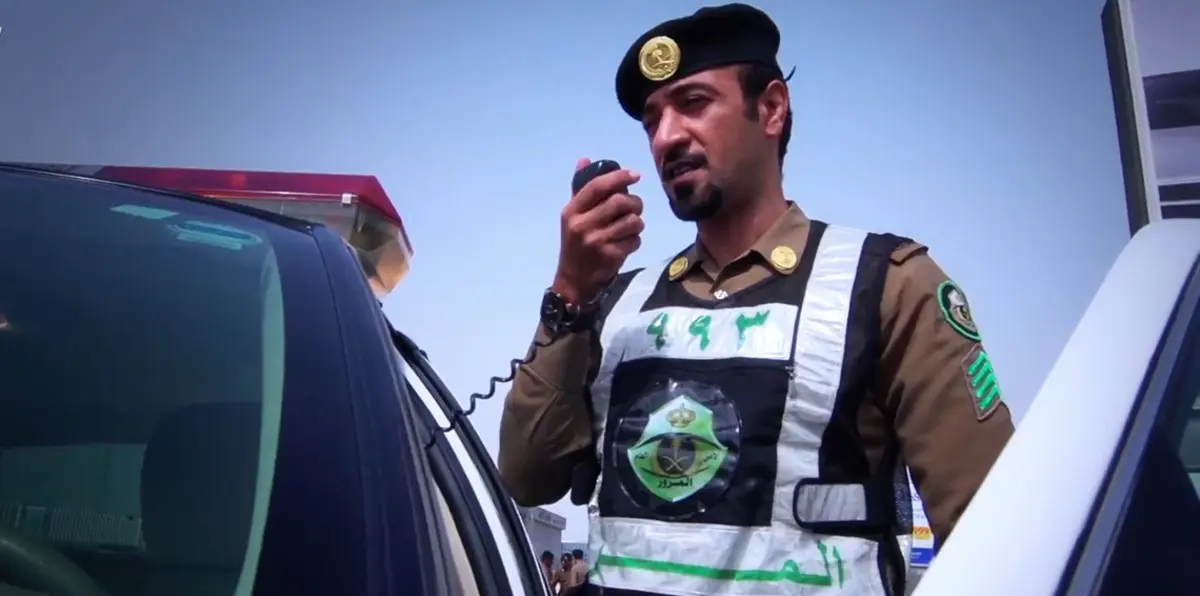 شاهد لحظة القبض على "مفحطين" في منطقة عسير السعودية (فيديو)