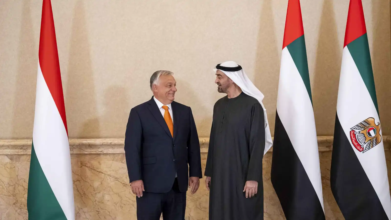 محمد بن زايد ورئيس وزراء المجر يبحثان العلاقات الثنائية والقضايا الإقليمية