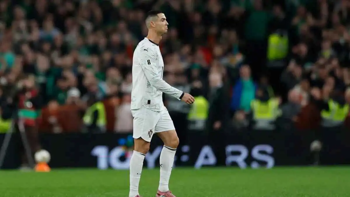 بعد هجوم جماهيري عارم.. "الفيفا" يعيد رونالدو إلى صورة كأس العالم (شاهد)