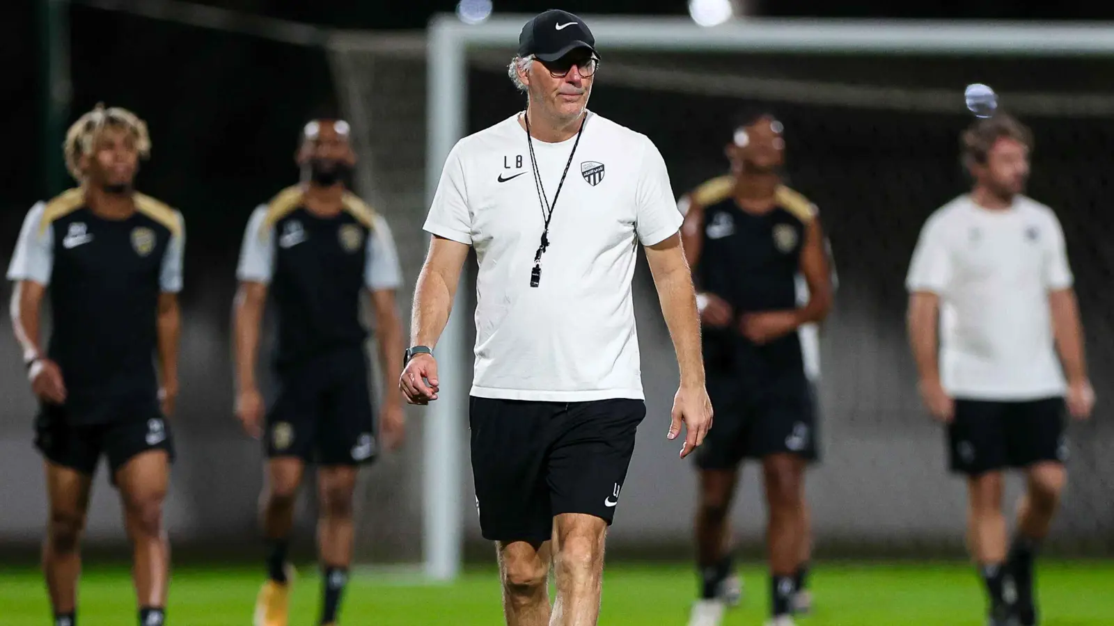 لوران بلان يخشى طول فترة الإجازة قبل قيادة الاتحاد في كأس السوبر السعودي