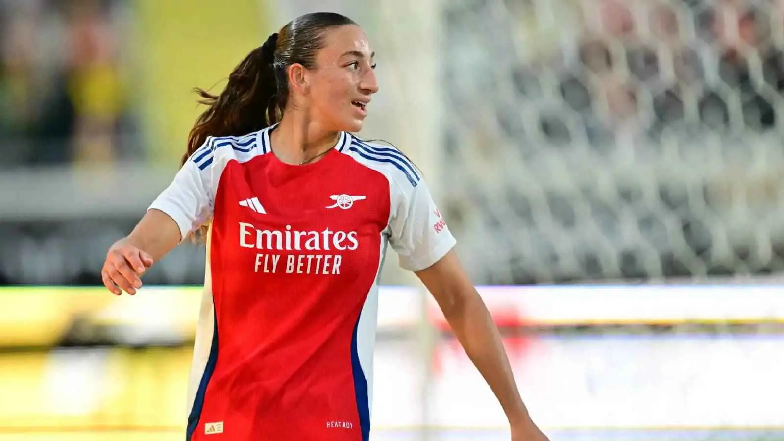 من هي اللاعبة العراقية رسل الخفاجي التي حققت دوري أبطال أوروبا؟