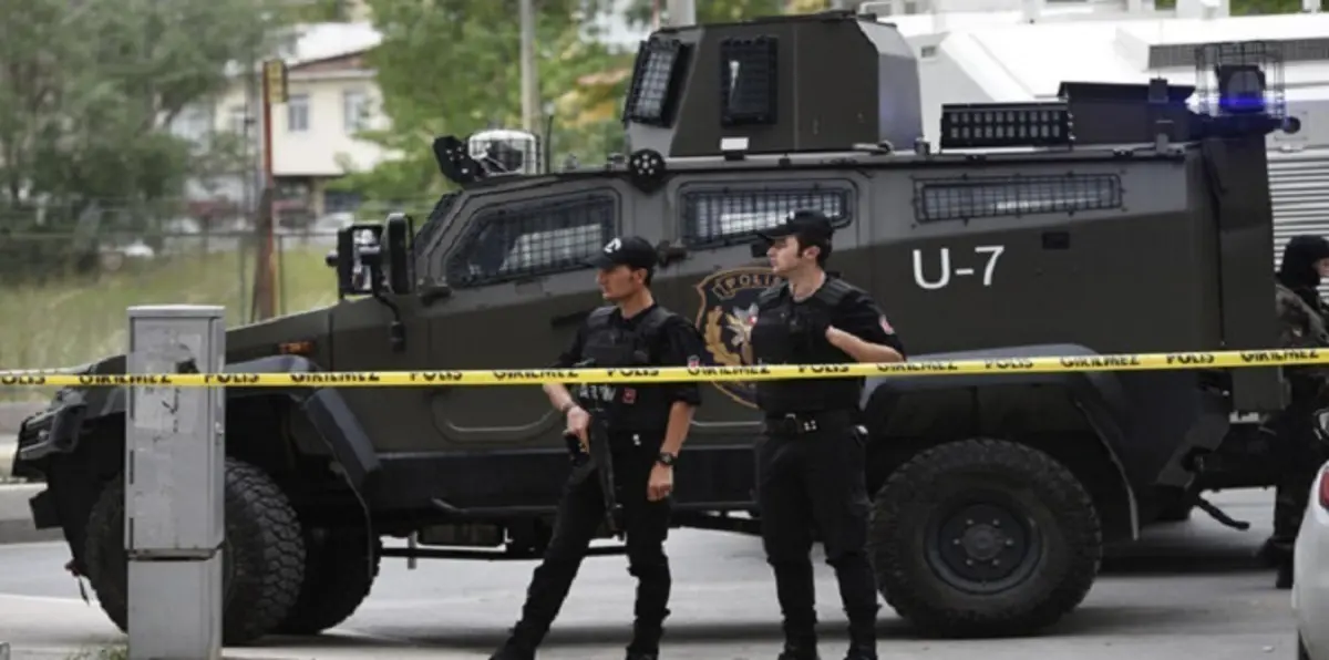 بينهم 9 جنود.. مقتل 17  شخصا ًبانفجار سيارة ملغومة جنوب شرق تركيا