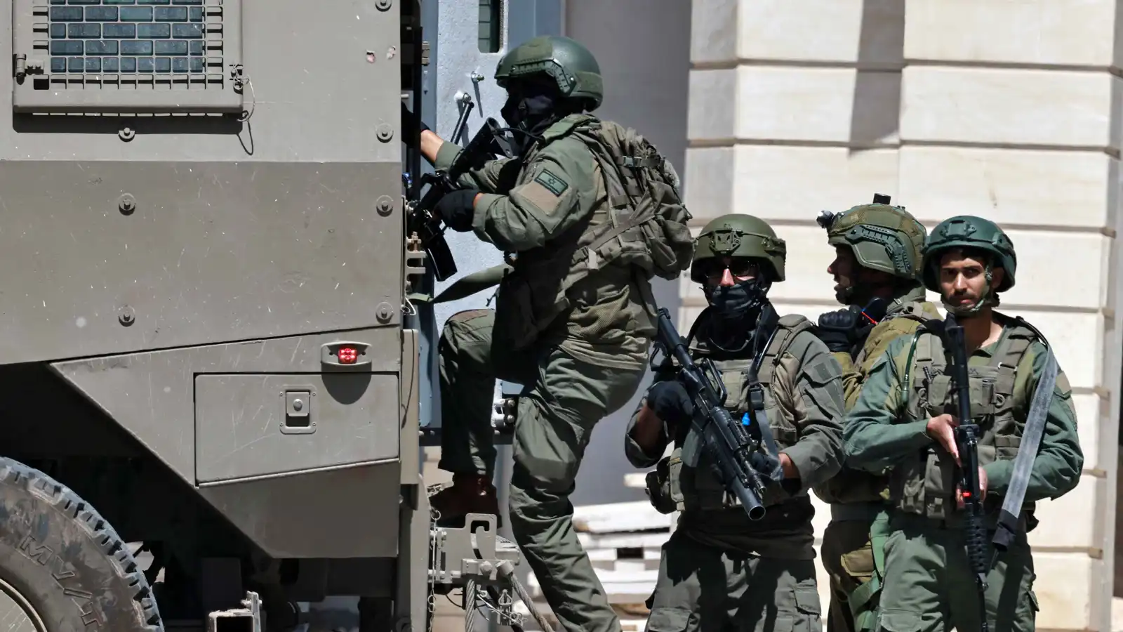 الجيش الإسرائيلي يعلن مقتل 4 جنود جنوب قطاع غزة